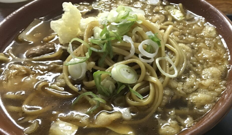 青森ｂ級グルメつゆやきそばを食べたあとはエメラルドグリーンの温泉 新屋温泉でひと風呂 カナコナパパブログ