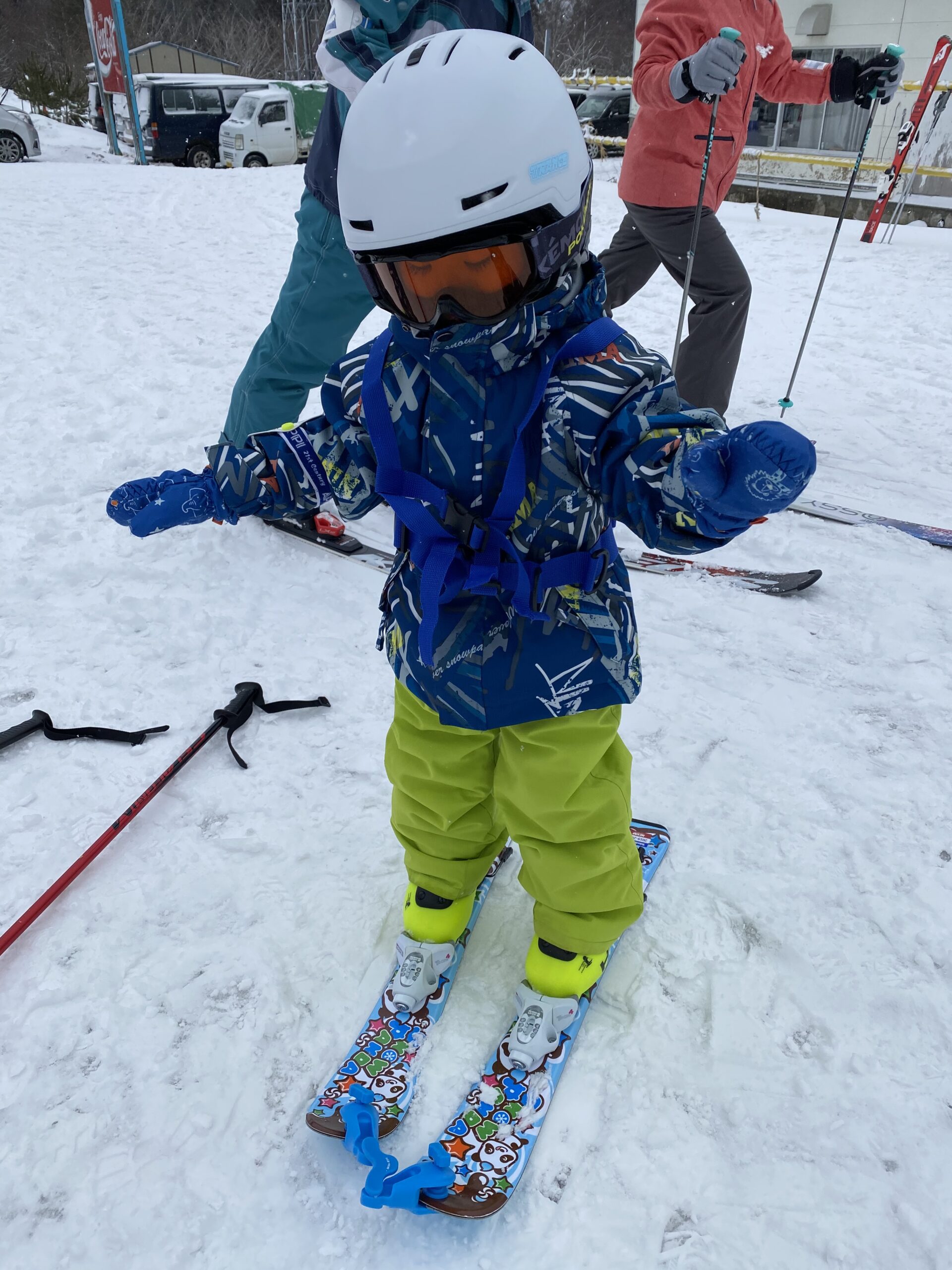 まかど温泉スキー場はゲレンデの幅が広く子どもと滑るには最適でロッジも広く快適に利用できます | カコマナパパブログ