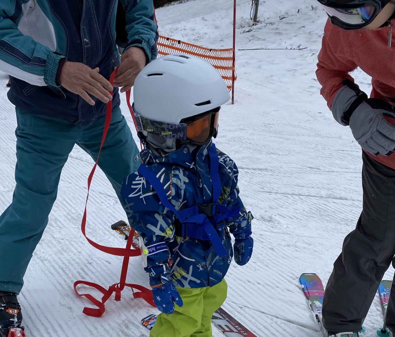 まかど温泉スキー場はゲレンデの幅が広く子どもと滑るには最適でロッジも広く快適に利用できます | カコマナパパブログ